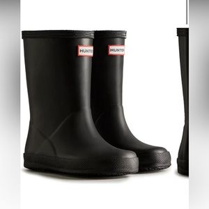 Child’s size 7 Black Hunter Rain boots